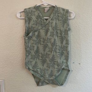 Kate Quinn kimono style onesie. 18-24mths